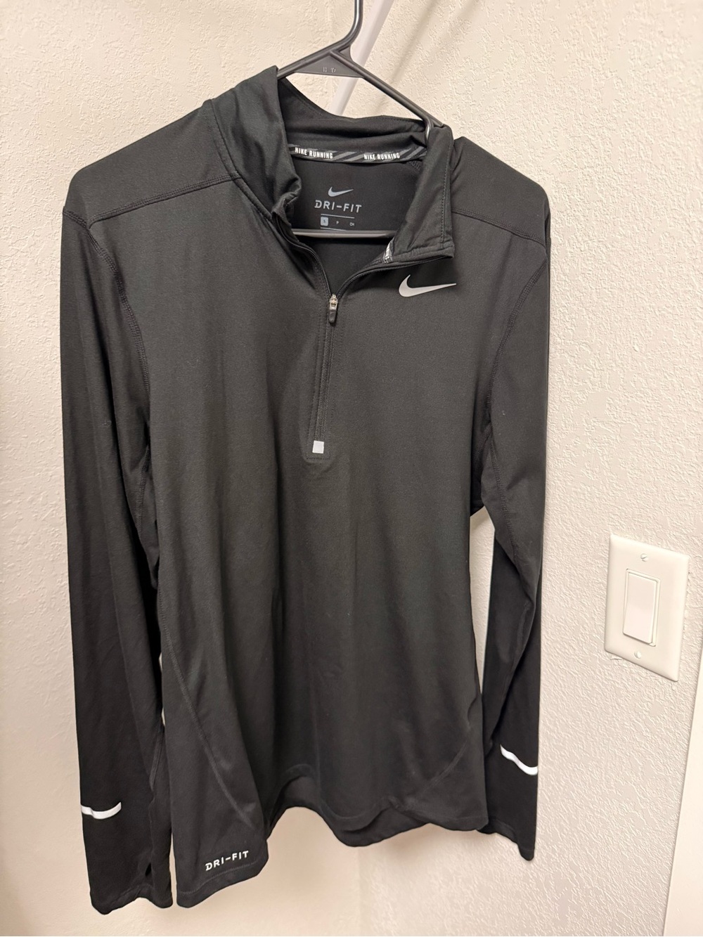 Men’s Nike Running Dri-FIT Black 1/4 Zip - Small